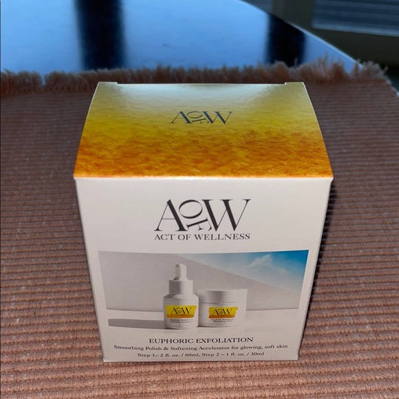 Gift with purchase-Act of Wellness - Picture 1 of 4